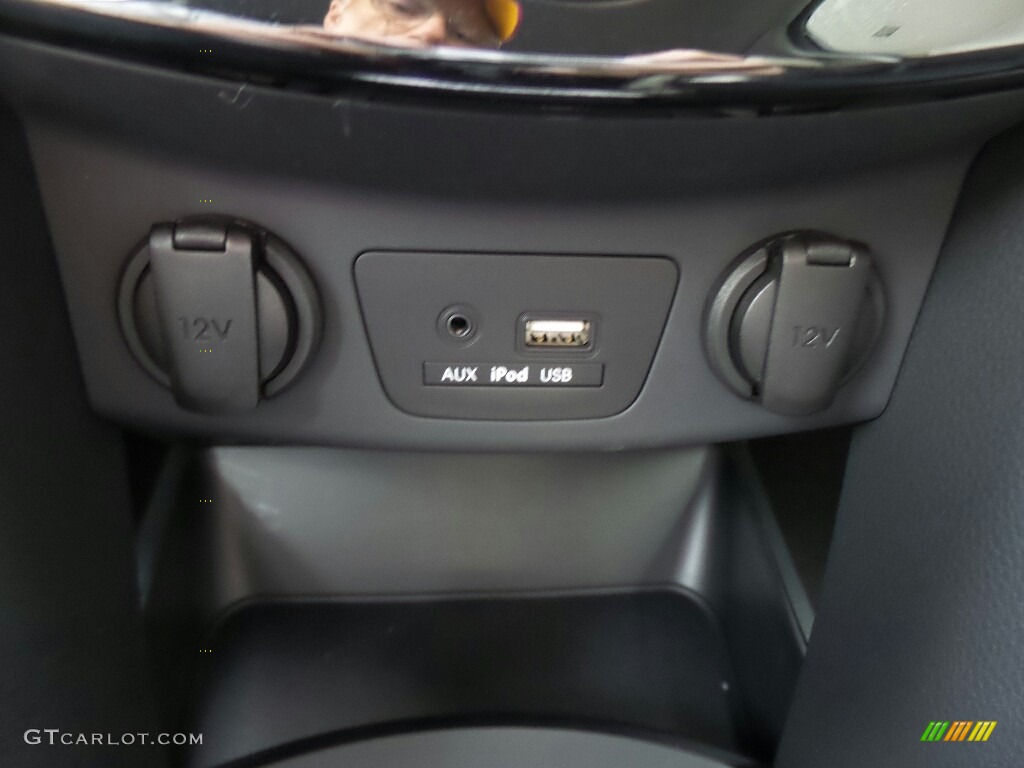 2017 Hyundai Elantra GT Standard Elantra GT Model Controls Photo #116483752