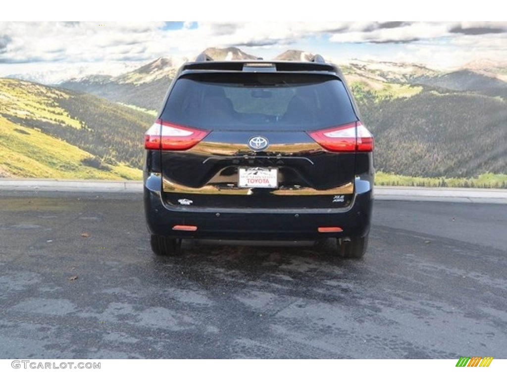 2017 Sienna XLE AWD - Midnight Black Metallic / Ash photo #4