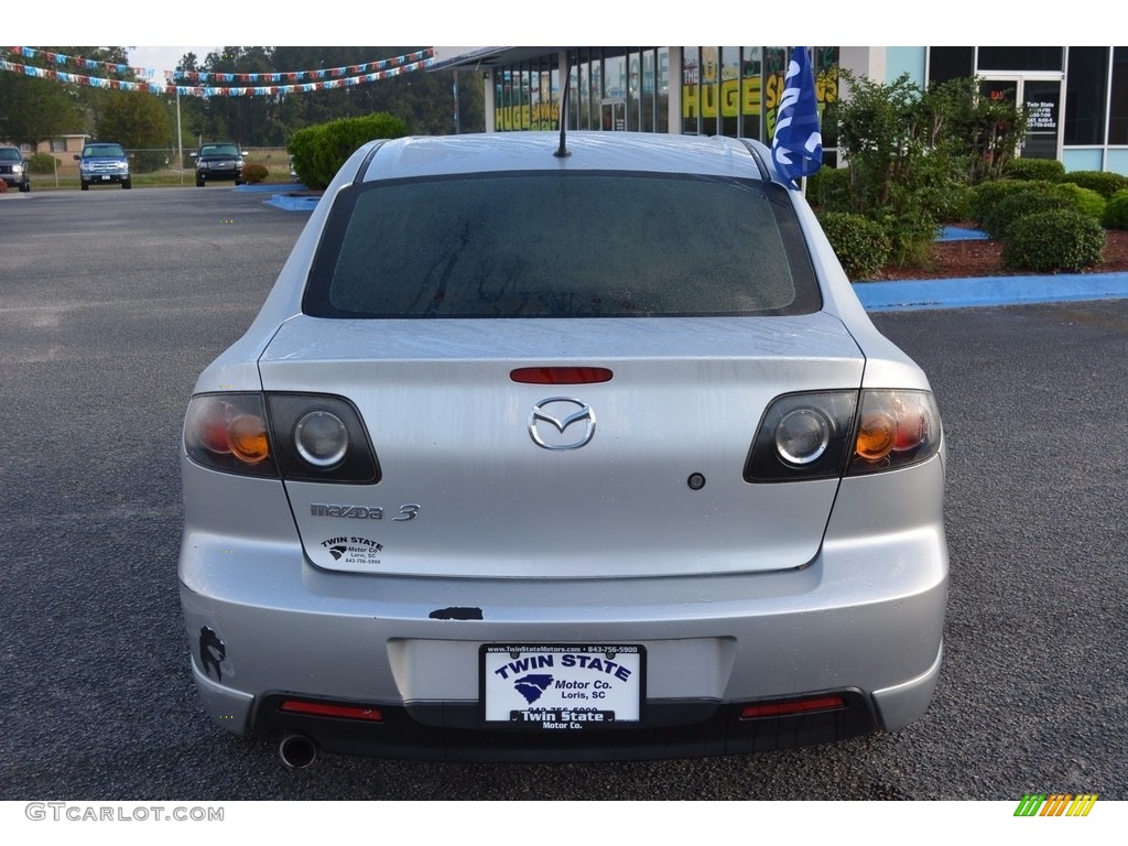 2005 MAZDA3 s Sedan - Sunlight Silver Metallic / Black/Red photo #4