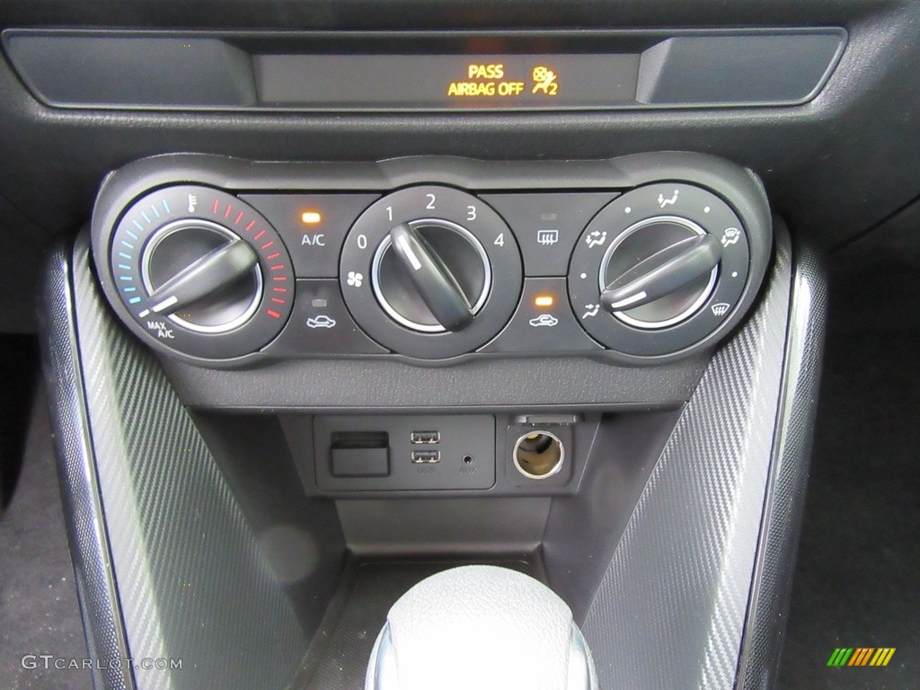 2017 Toyota Yaris iA Standard Yaris iA Model Controls Photo #116490936