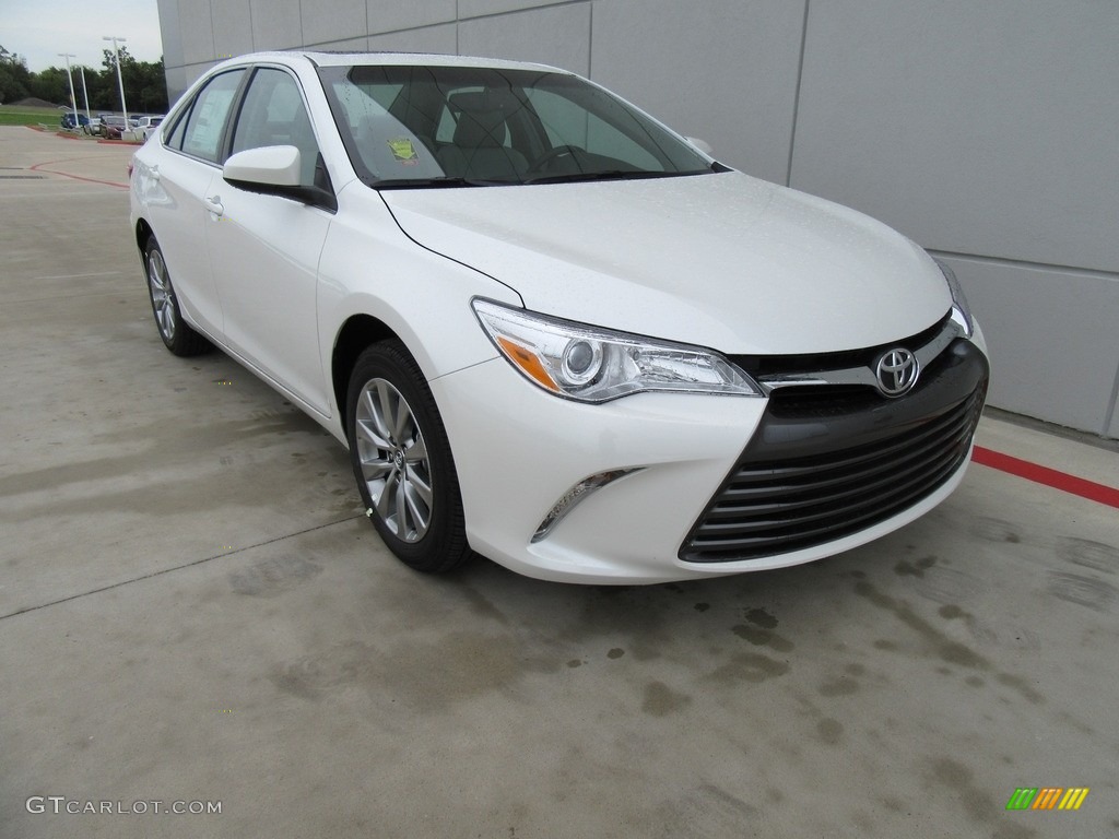 2017 Camry XLE - Blizzard White Pearl / Ash photo #1