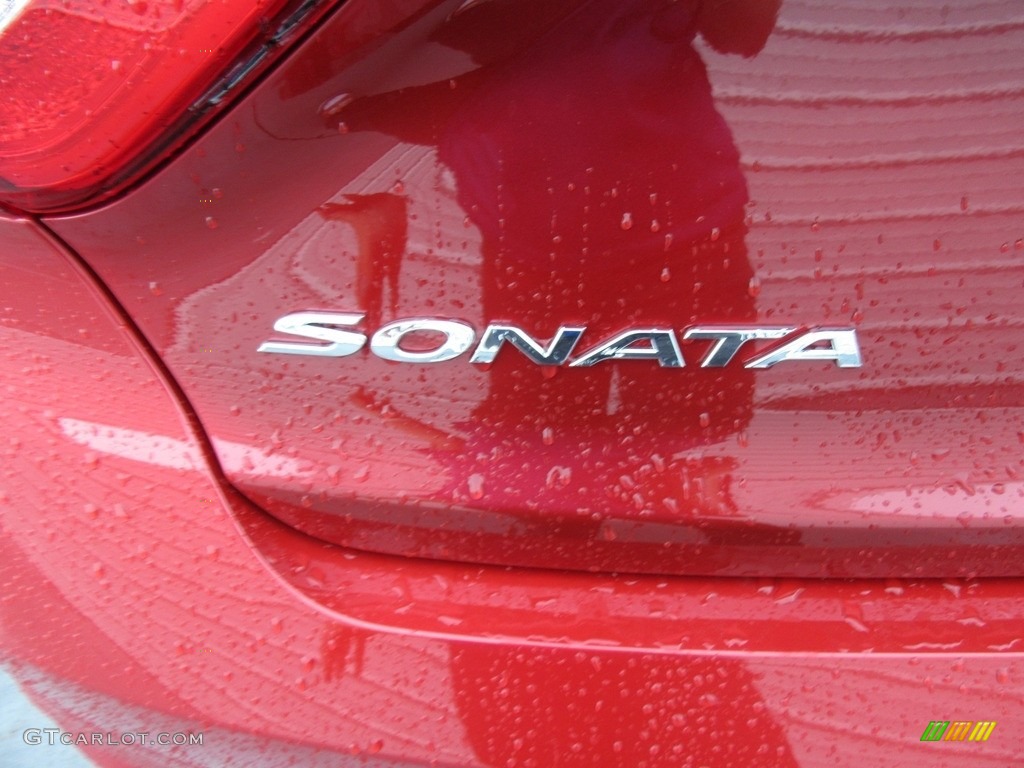 2017 Hyundai Sonata SE Marks and Logos Photo #116496753