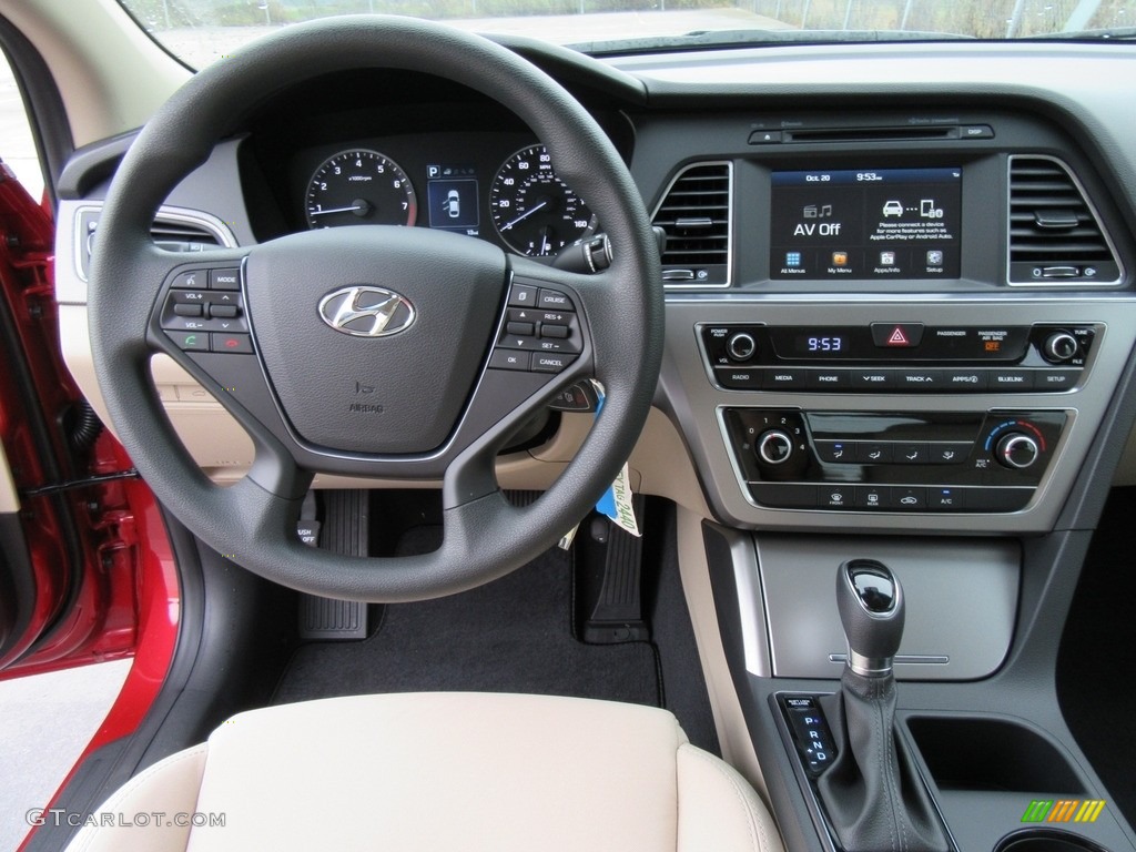 2017 Hyundai Sonata SE Beige Dashboard Photo #116496978