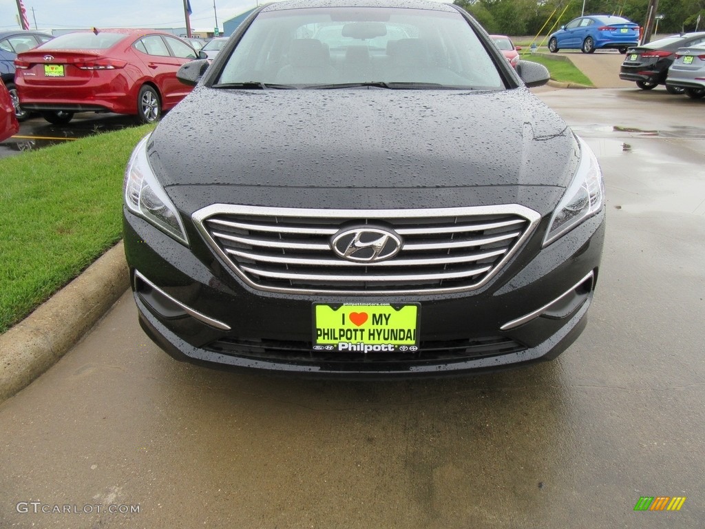 2017 Sonata SE - Phantom Black / Gray photo #8