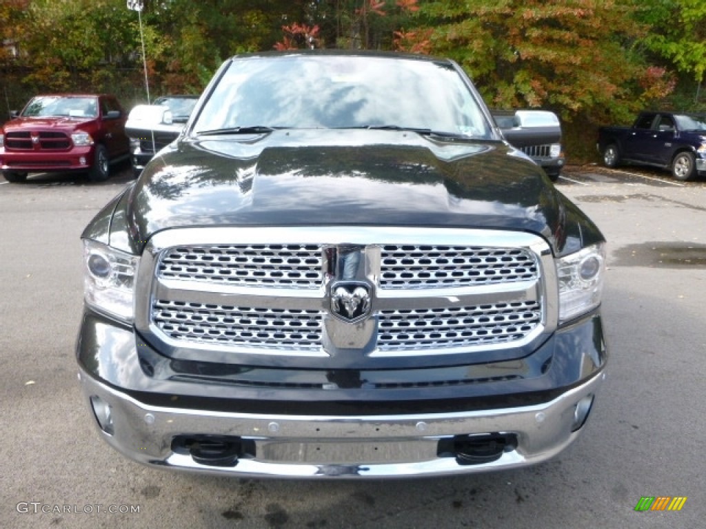 2017 1500 Laramie Crew Cab 4x4 - Brilliant Black Crystal Pearl / Black photo #13