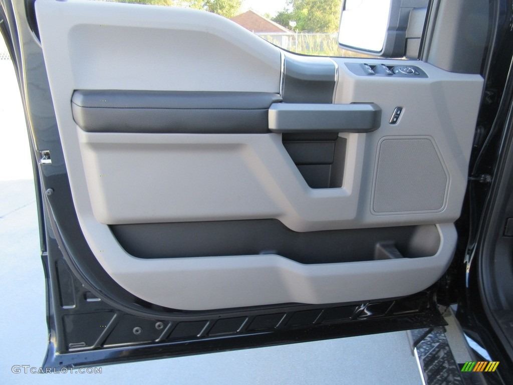 2016 F150 XLT SuperCrew 4x4 - Shadow Black / Medium Earth Gray photo #21