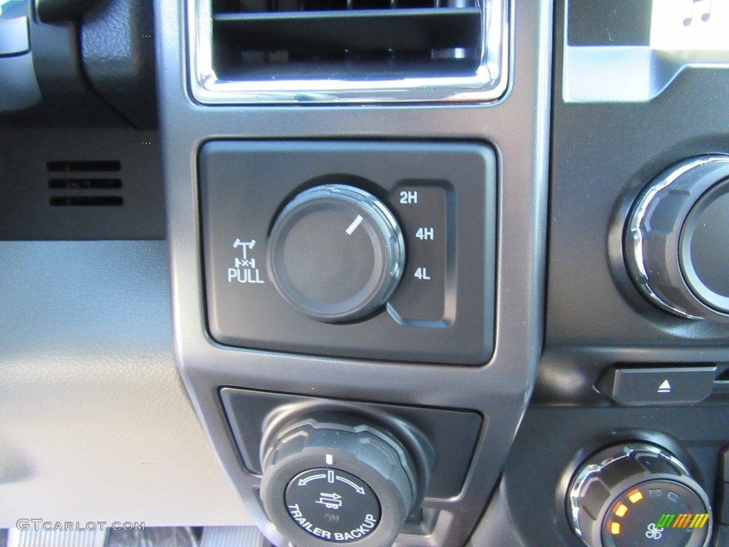 2016 F150 XLT SuperCrew 4x4 - Shadow Black / Medium Earth Gray photo #30