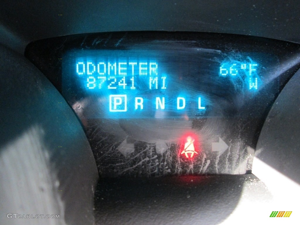 2011 Traverse LT - Steel Green Metallic / Dark Gray/Light Gray photo #28