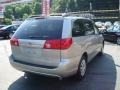 2006 Silver Shadow Pearl Toyota Sienna LE  photo #4