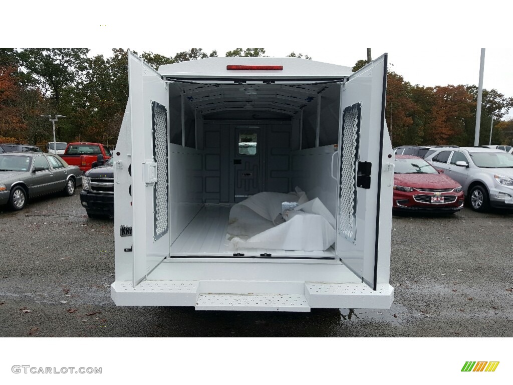 2017 Chevrolet Express Cutaway 3500 Work Van Trunk Photo #116518005