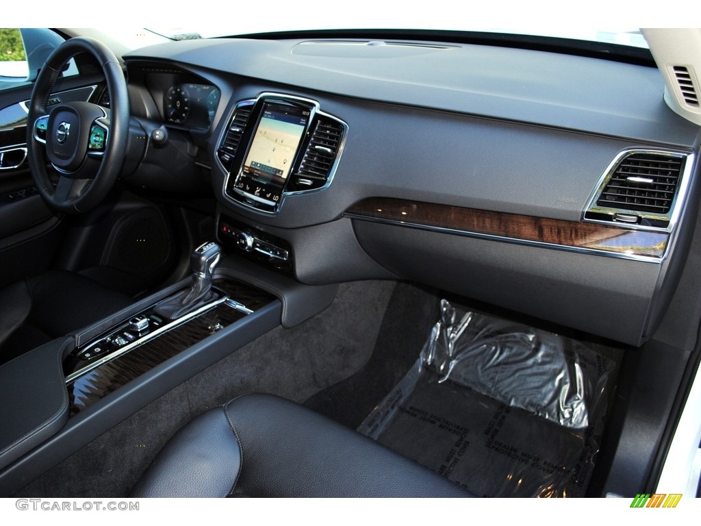 2016 Volvo XC90 T6 AWD Charcoal Dashboard Photo #116528091