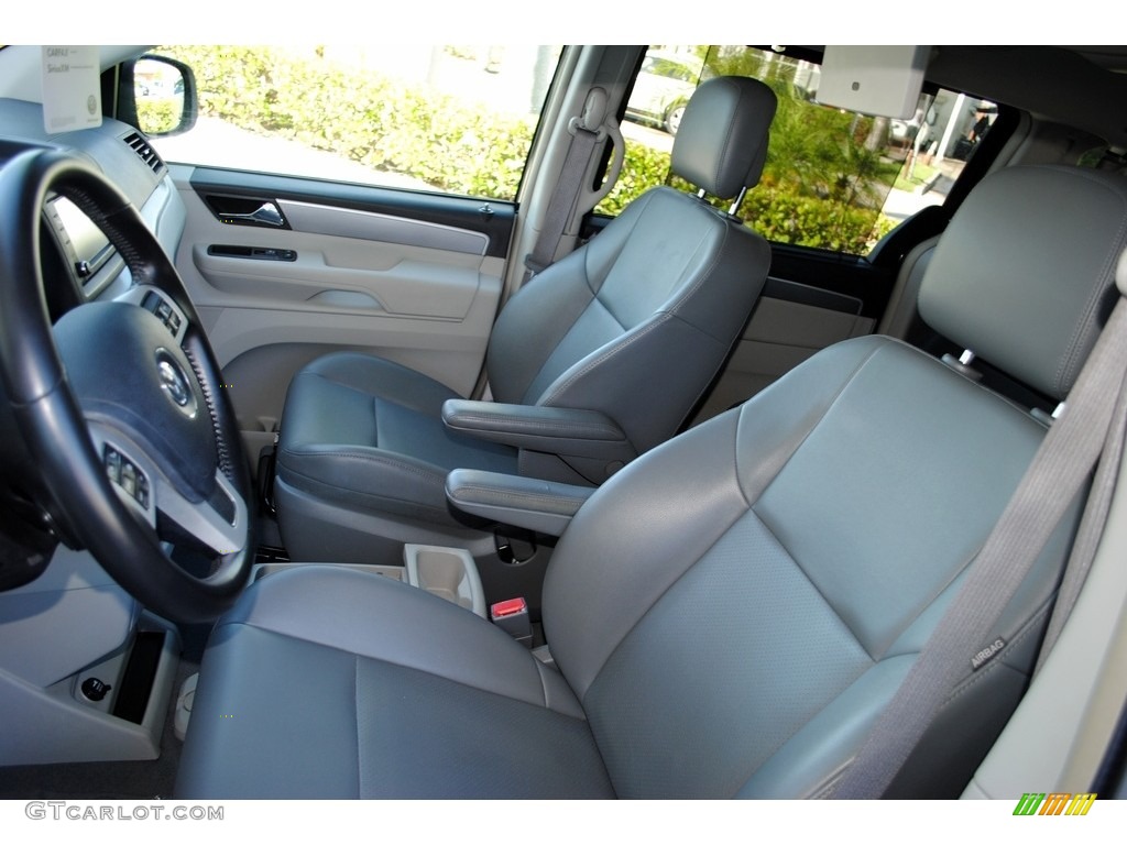 2011 Routan SE - Tanzanite Blue Metallic / Aero Gray photo #14