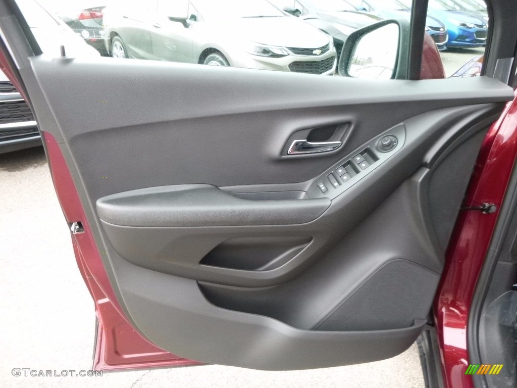 2017 Chevrolet Trax LS AWD Jet Black/­Light Ash Gray Door Panel Photo #116536335