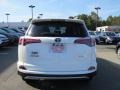 Super White - RAV4 XLE Photo No. 24