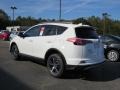 Super White - RAV4 XLE Photo No. 25
