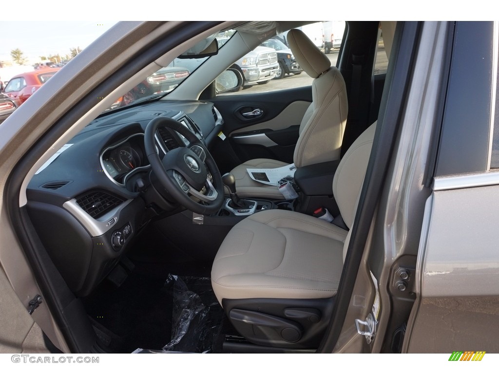 Black/Light Frost Beige Interior 2017 Jeep Cherokee Latitude Photo #116555749