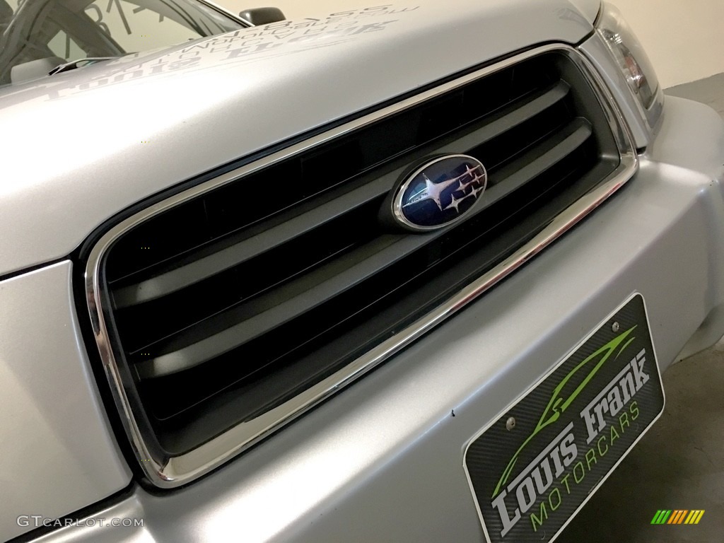 2004 Forester 2.5 XS - Platinum Silver Metallic / Gray photo #104