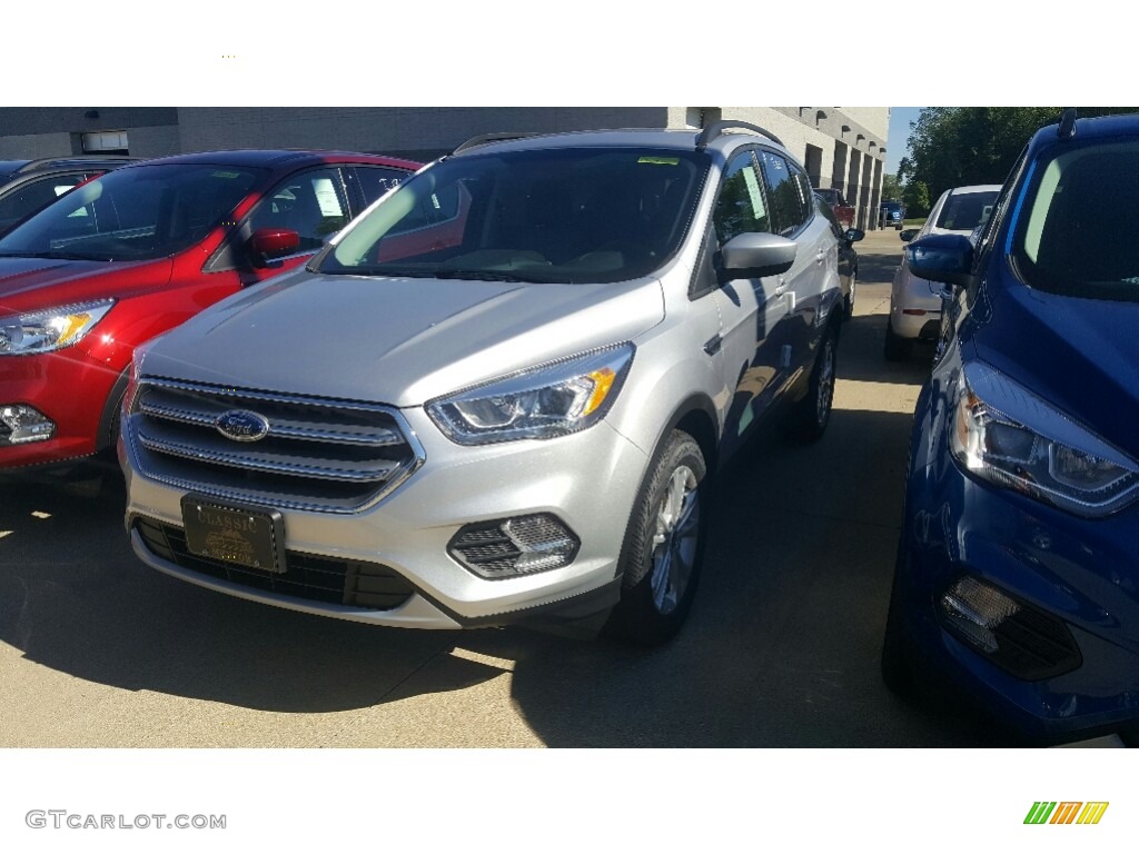 2017 Escape SE 4WD - Ingot Silver / Charcoal Black photo #1