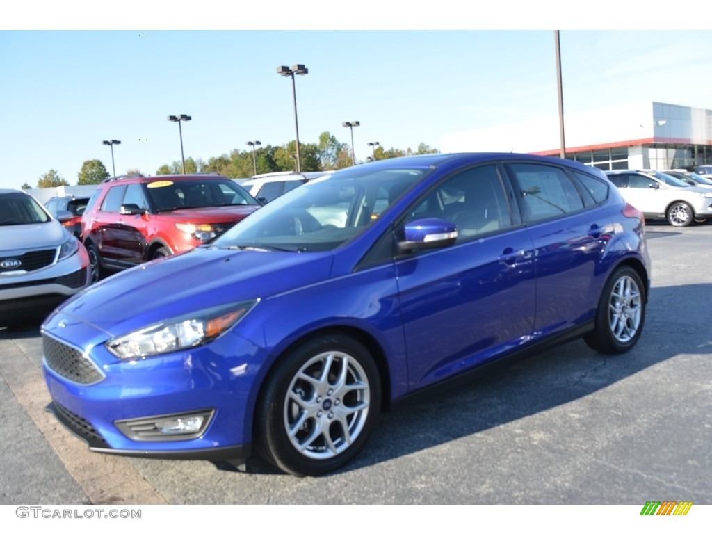 2015 Ford Focus SE Hatchback Exterior Photos
