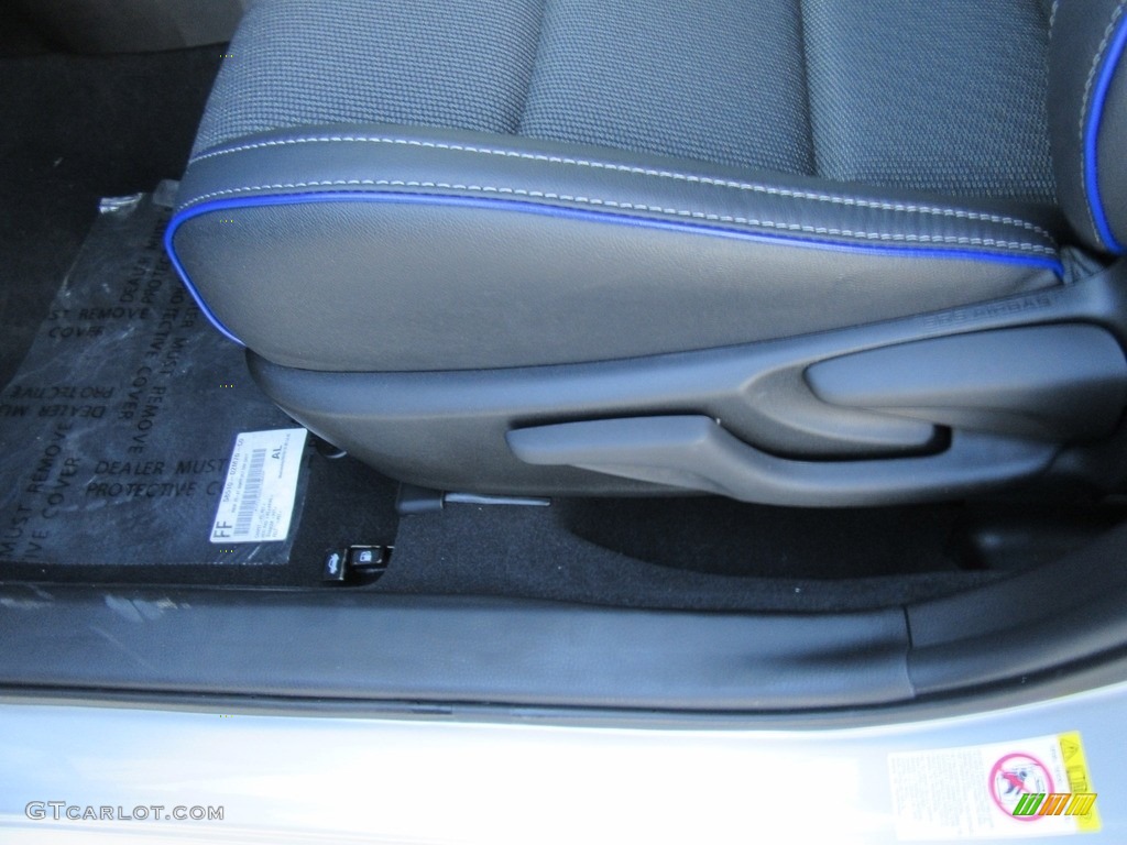 2017 Toyota Corolla SE Front Seat Photo #116569042