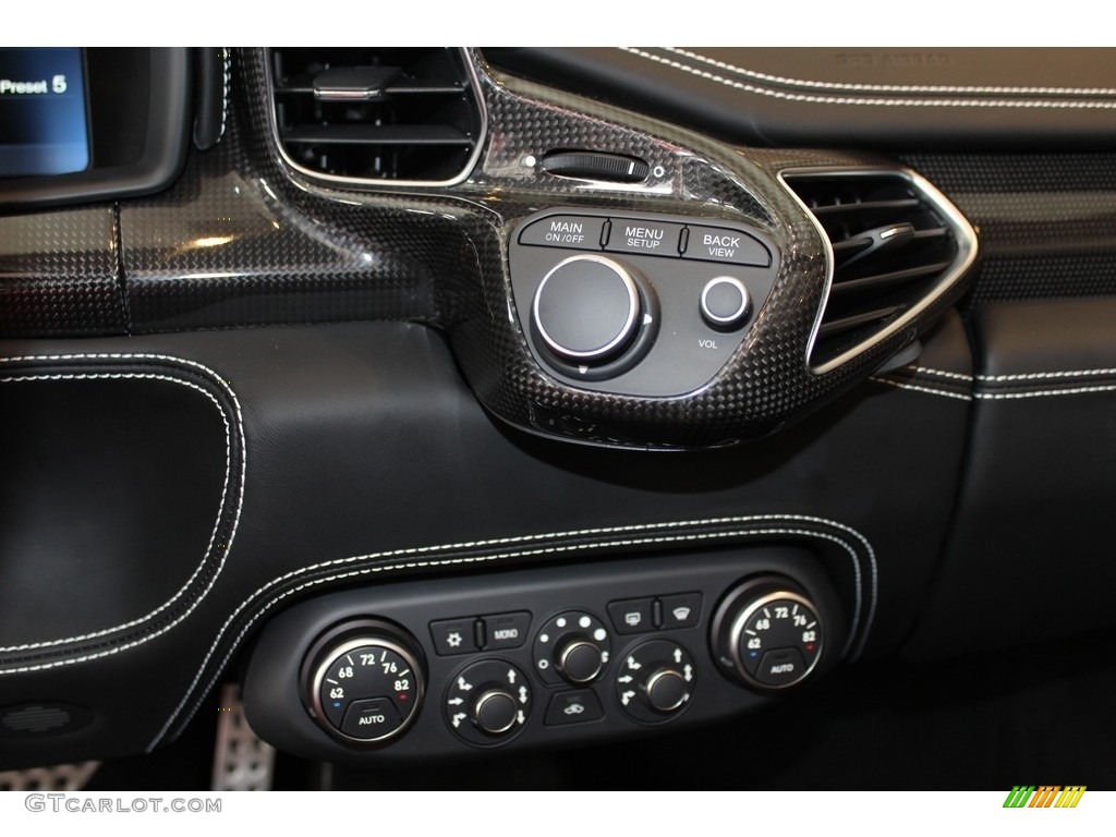 2015 Ferrari 458 Spider Controls Photo #116569417