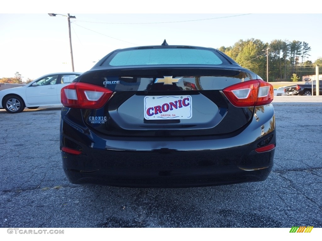 2017 Cruze LS - Mosaic Black Metallic / Jet Black photo #6