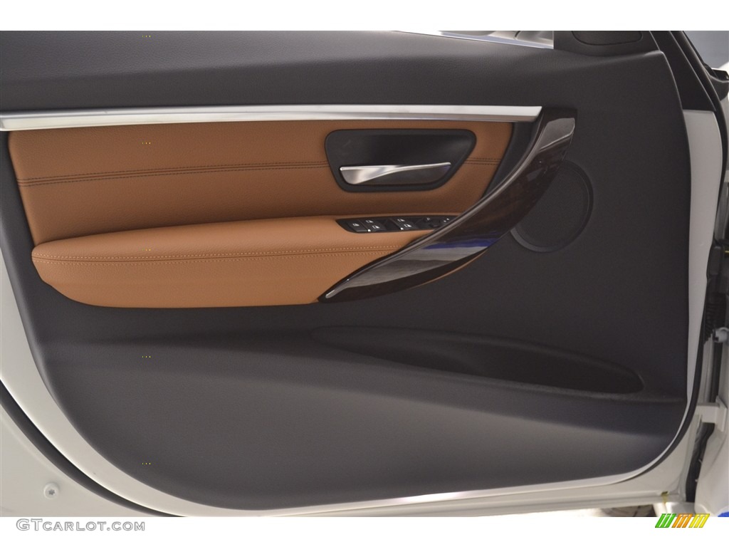 2017 BMW 3 Series 330i Sedan Door Panel Photos