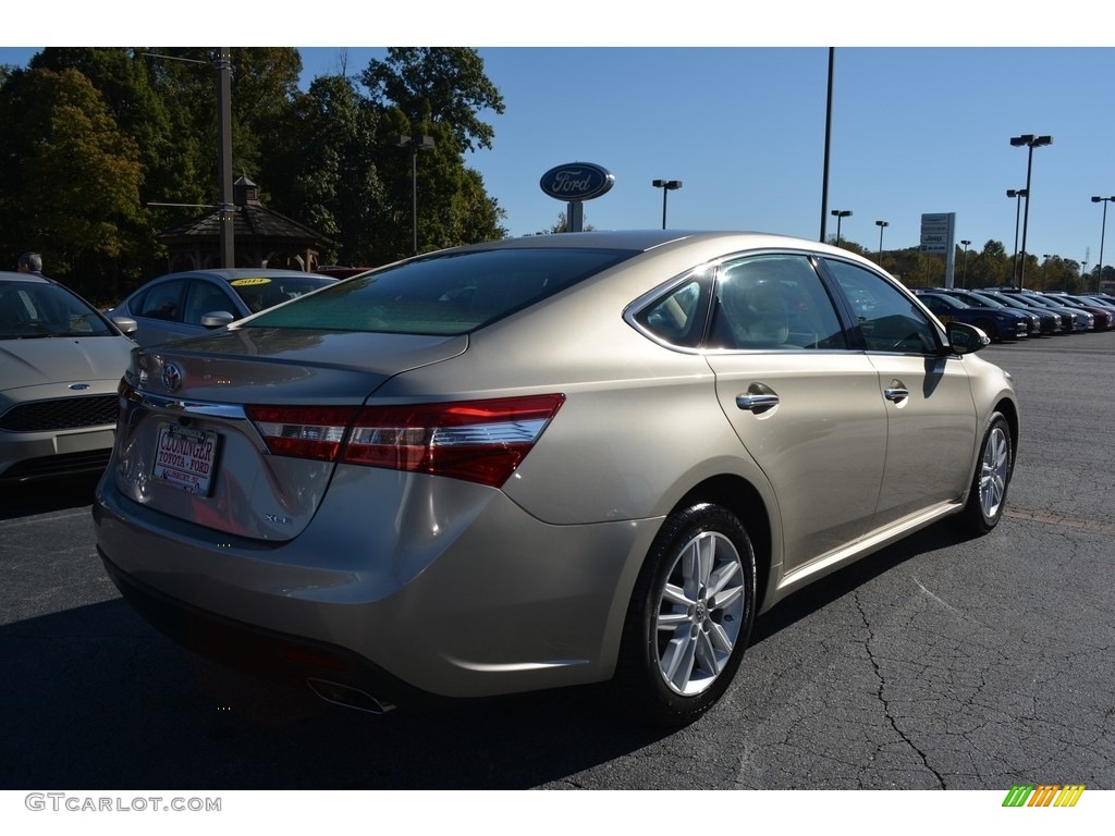 2013 Avalon XLE - Champagne Mica / Almond photo #3