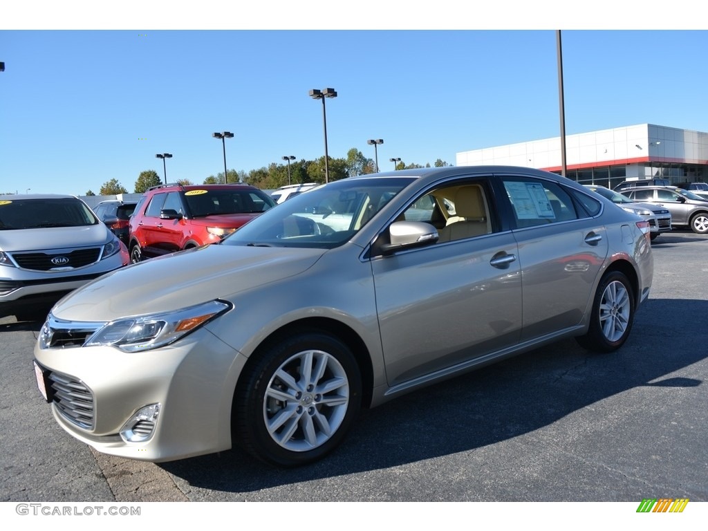 2013 Avalon XLE - Champagne Mica / Almond photo #7