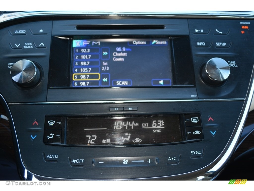 2013 Avalon XLE - Champagne Mica / Almond photo #16