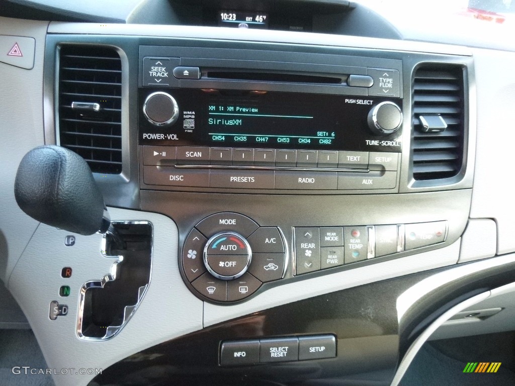 2014 Sienna LE AWD - Silver Sky Metallic / Light Gray photo #24