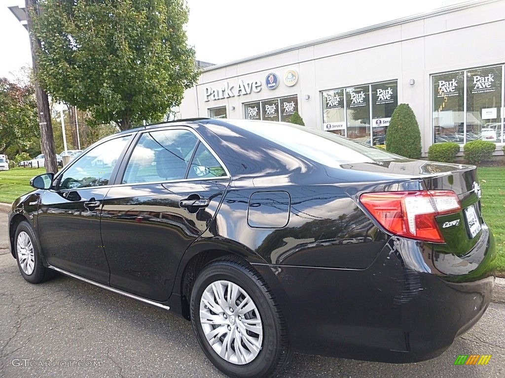 2014 Camry Hybrid LE - Attitude Black Metallic / Ash photo #3