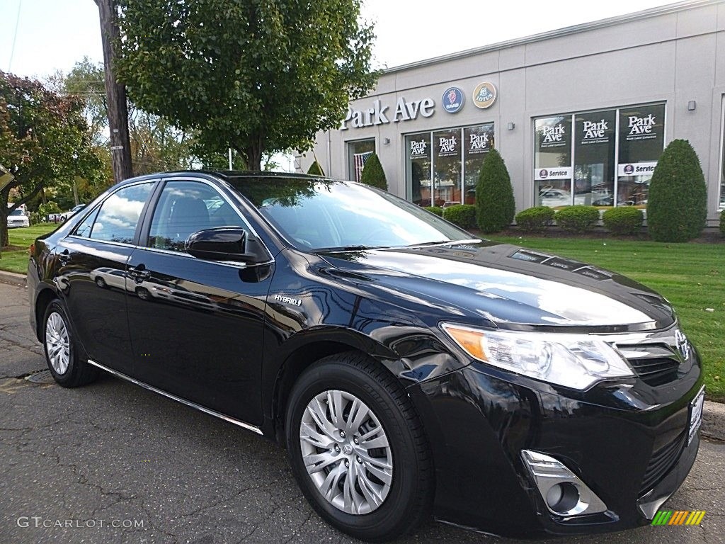 2014 Camry Hybrid LE - Attitude Black Metallic / Ash photo #7