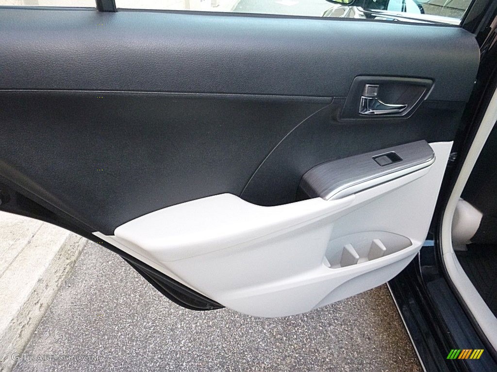 2014 Camry Hybrid LE - Attitude Black Metallic / Ash photo #13