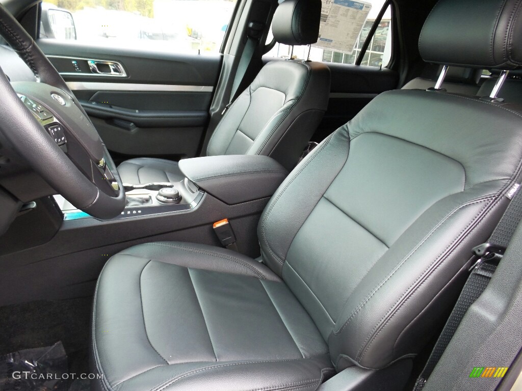 2017 Explorer XLT 4WD - White Gold / Ebony Black photo #12