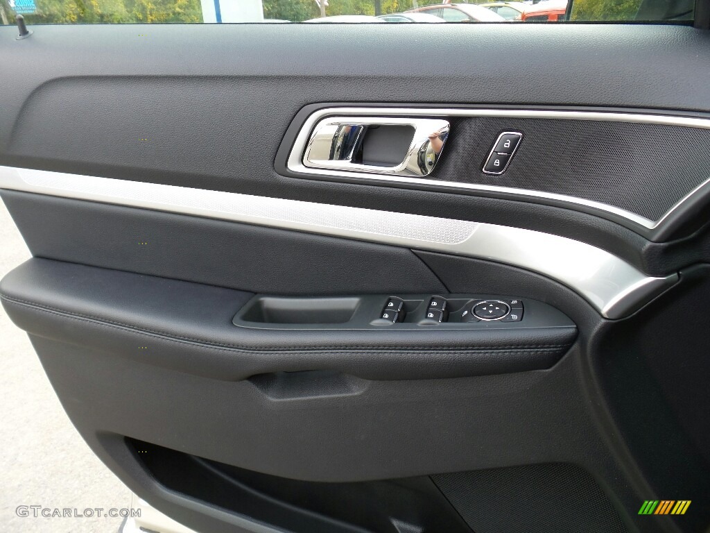 2017 Explorer XLT 4WD - White Gold / Ebony Black photo #14