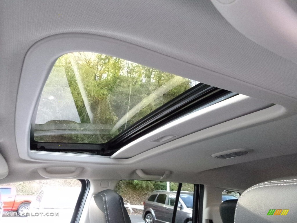 2017 Jeep Compass High Altitude Sunroof Photos