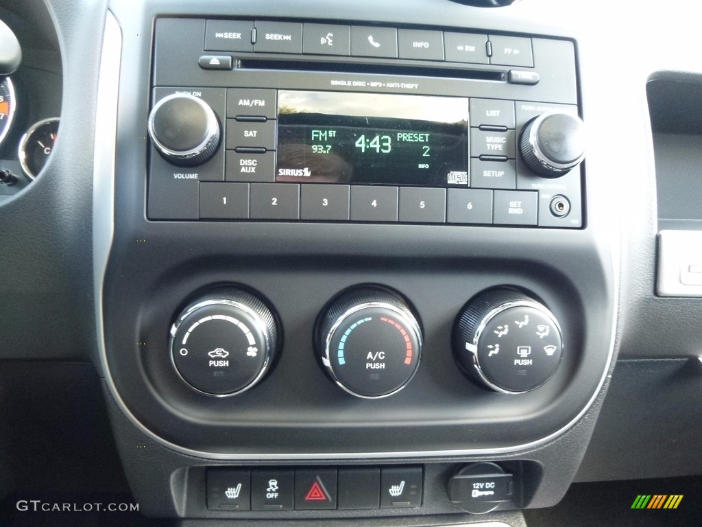 2017 Jeep Compass High Altitude Controls Photo #116597536