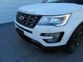 2017 White Platinum Ford Explorer XLT  photo #10