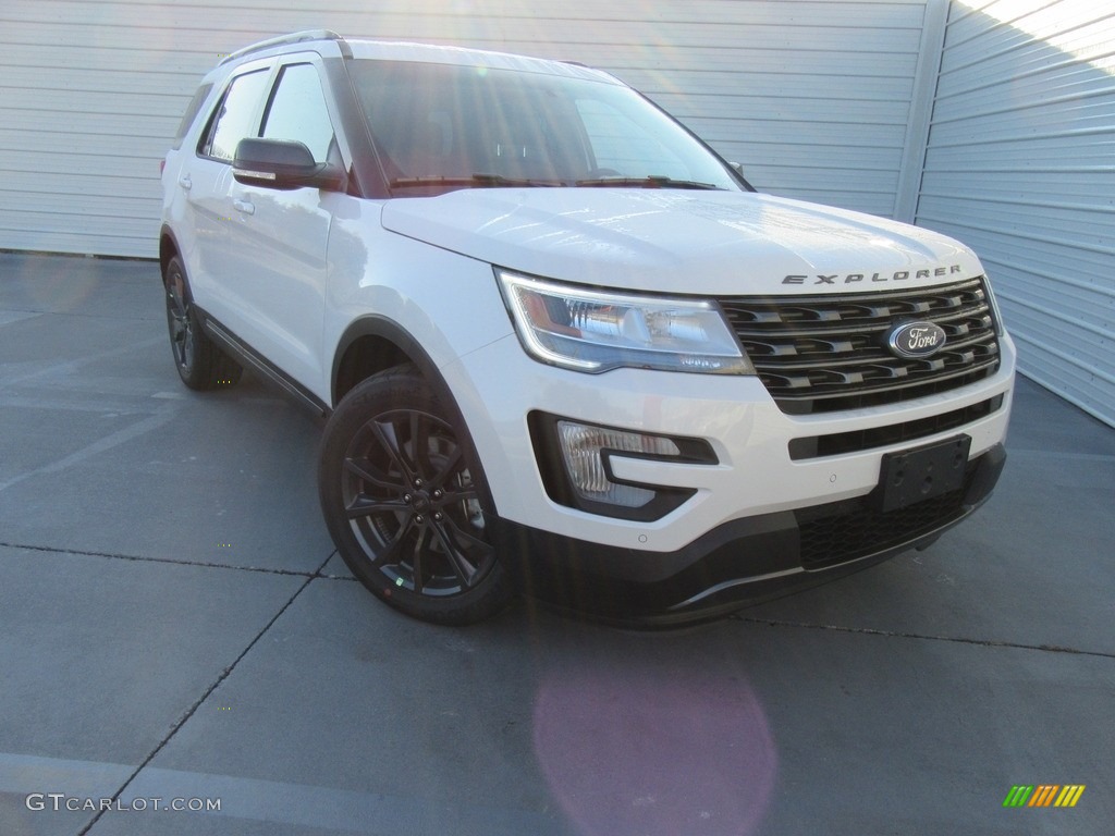 2017 Explorer XLT - White Platinum / Sport Appearance Dark Earth Gray photo #2