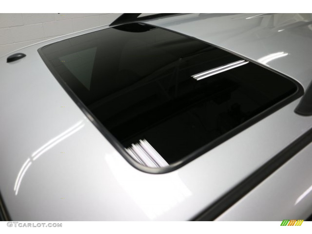2010 Escape Limited V6 4WD - Ingot Silver Metallic / Charcoal Black photo #3