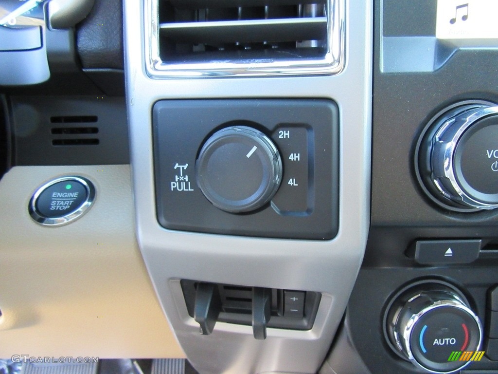 2017 Ford F250 Super Duty Lariat Crew Cab 4x4 Controls Photo #116603521