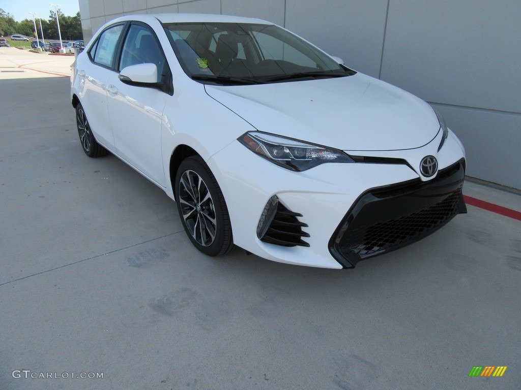 2017 Corolla SE - Super White / Steel Gray photo #1