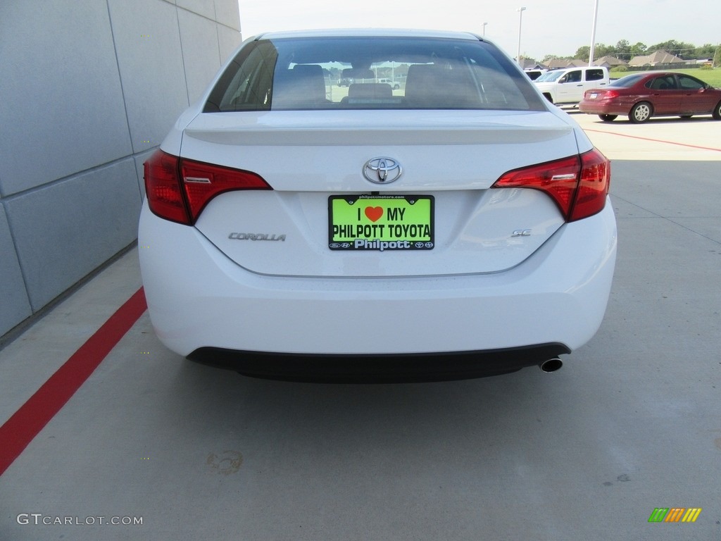 2017 Corolla SE - Super White / Steel Gray photo #5