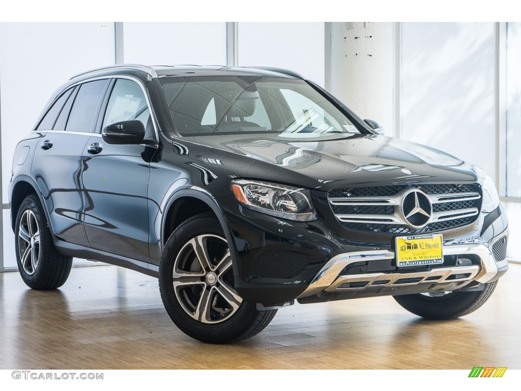 Black 2017 Mercedes-Benz GLC 300 4Matic Exterior Photo #116607919