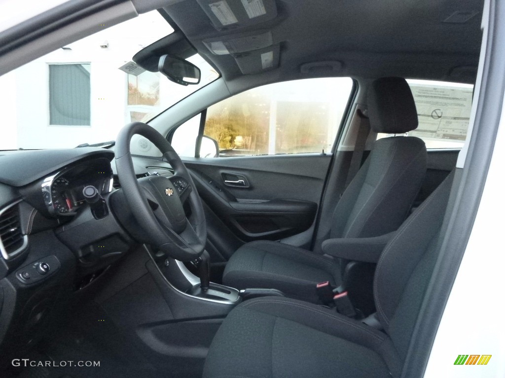 2017 Chevrolet Trax LS AWD Front Seat Photos