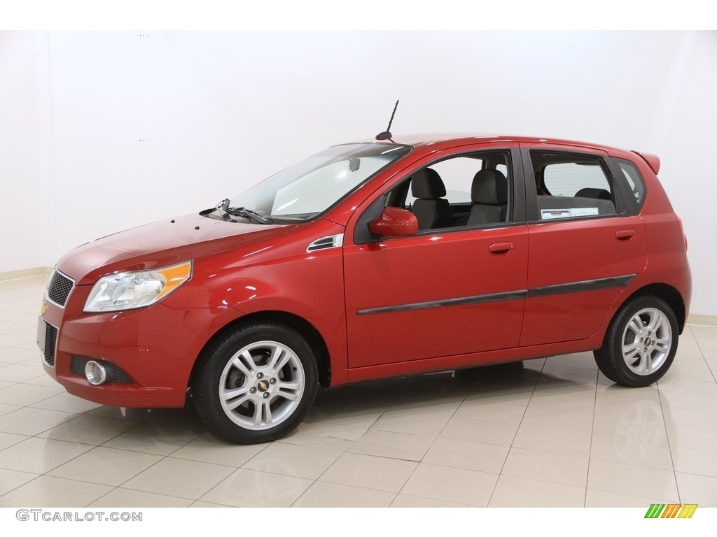 2010 Aveo Aveo5 LT - Sport Red / Charcoal photo #3