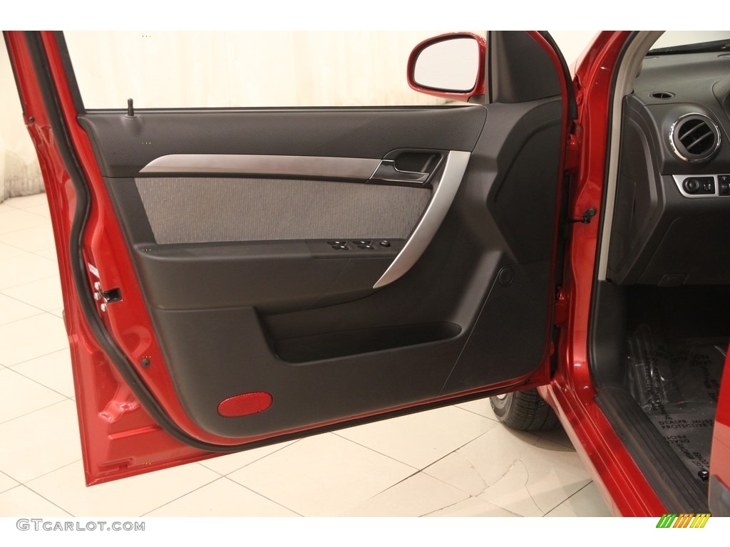 2010 Aveo Aveo5 LT - Sport Red / Charcoal photo #4