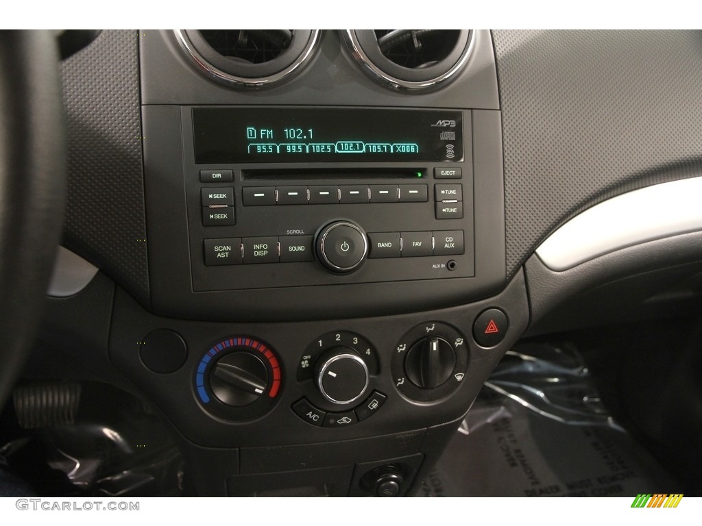 2010 Aveo Aveo5 LT - Sport Red / Charcoal photo #8