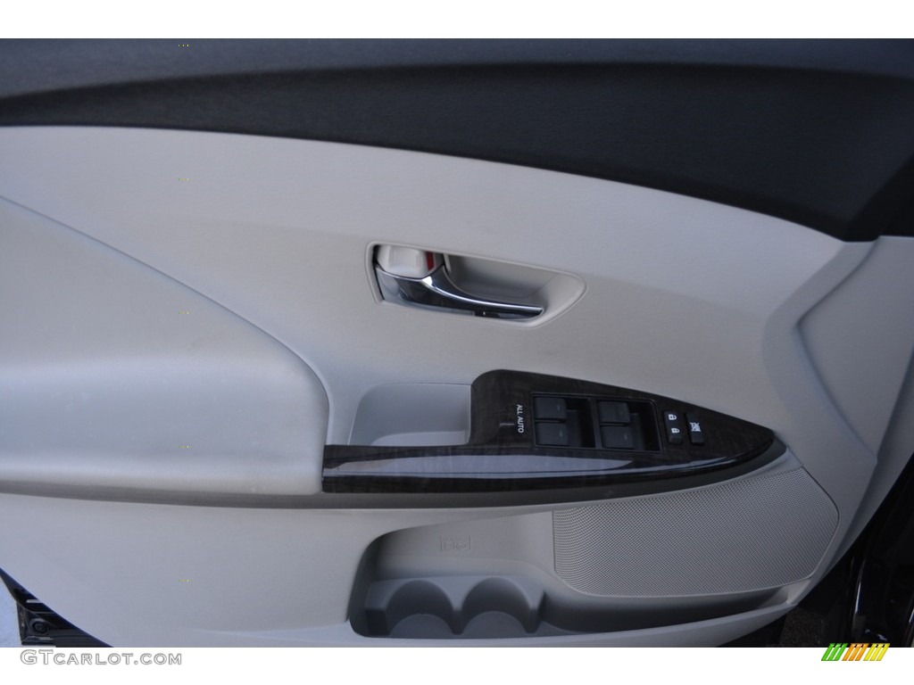 2013 Venza LE - Attitude Black Metallic / Light Gray photo #8